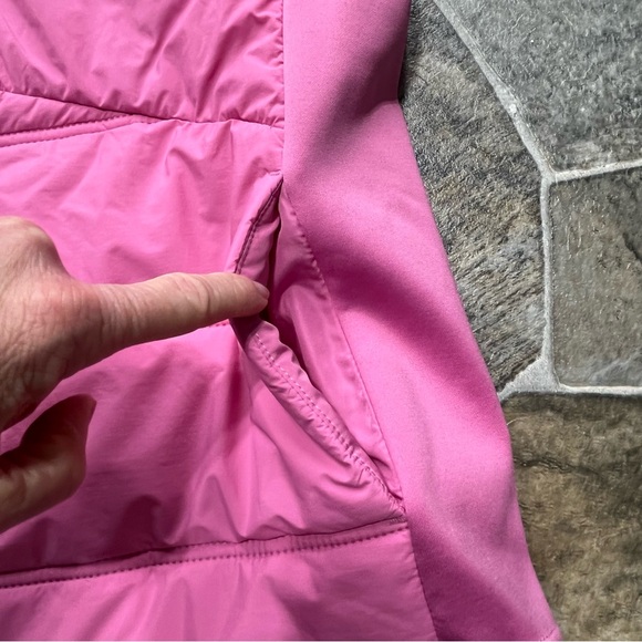 AVIA Hooded Puffer Vest - Picture 10 of 10